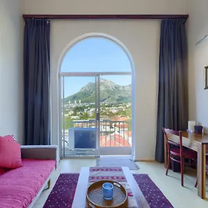 https://loft-apartment-off-kloof-with-table-mountain-views.hotels-capetown.com